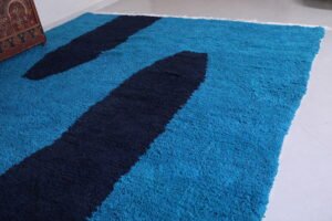 Contemporary blue rug