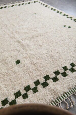 Green Checkerboard in border