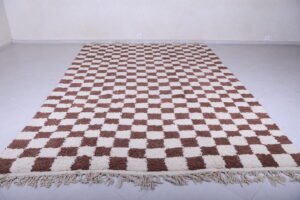 Checkered moroccan rug brown