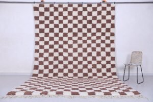 Checkered moroccan rug brown